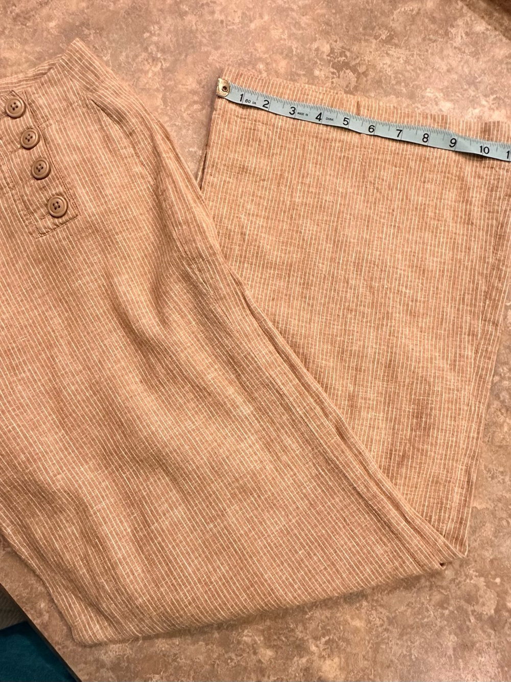 Women’s Linen/Cotten Pants in Light Tan with side buttons